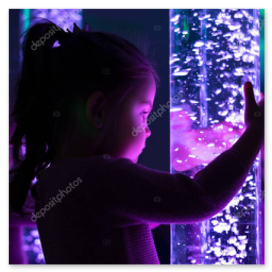 Snoezelen-Raum mit beruhigender Beleuchtung